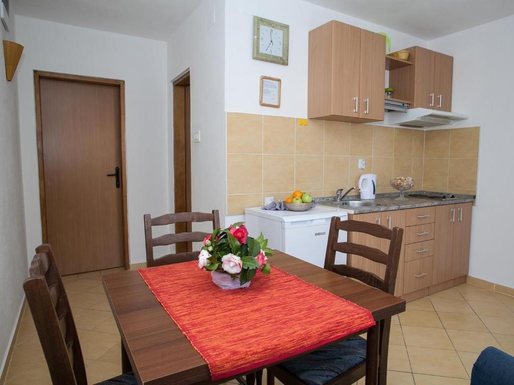 Daria Apartments Kotor Rum bild