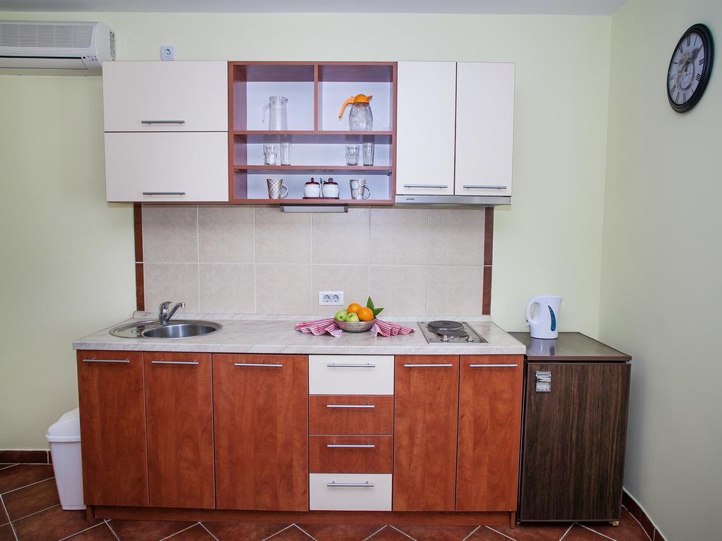 Daria Apartments Kotor Rum bild