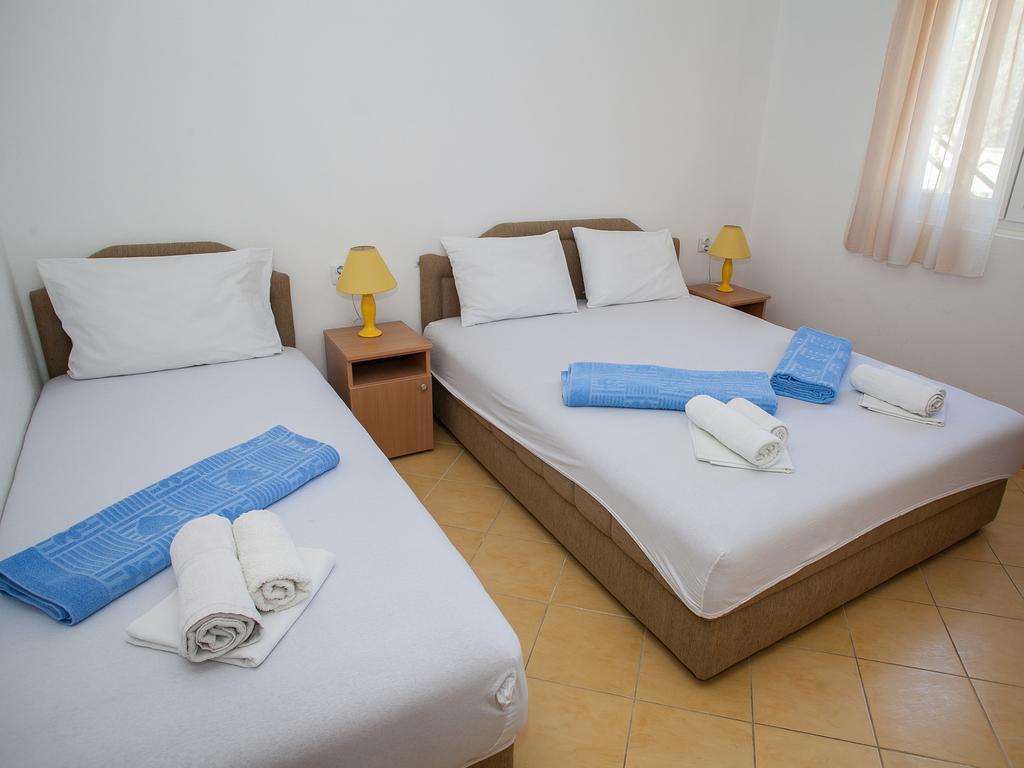 Daria Apartments Kotor Rum bild