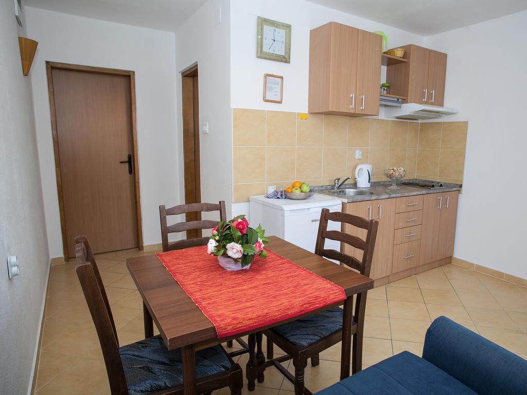 Daria Apartments Kotor Rum bild